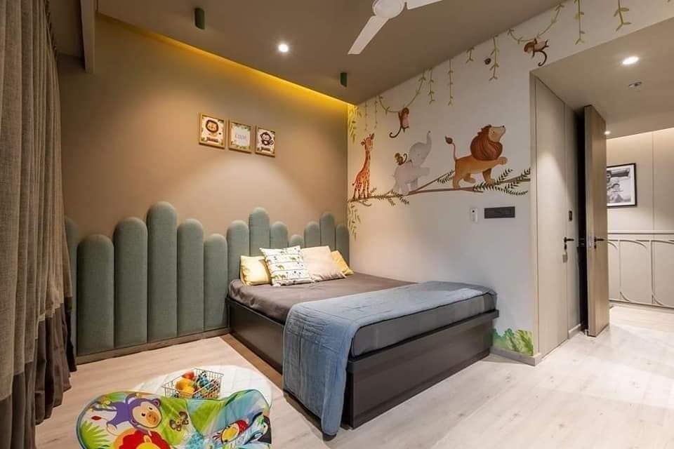 Whimsical Jungle-Themed Kids Bedroom with Animal Mural