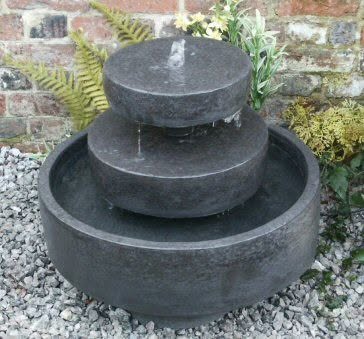 Modern Tiered Stone Water Fountain for Garden Spaces