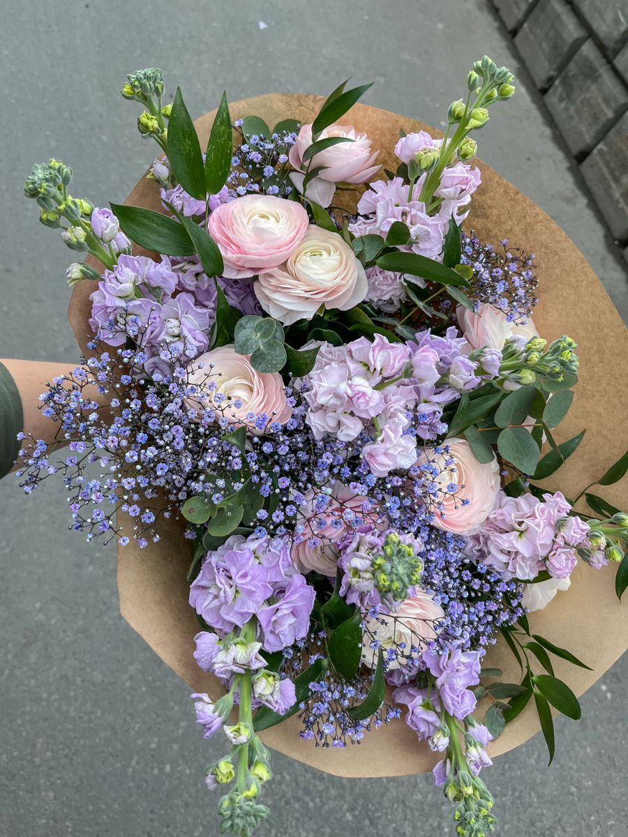 Elegant Pastel Flower Bouquet with Lilac and Cream Blooms